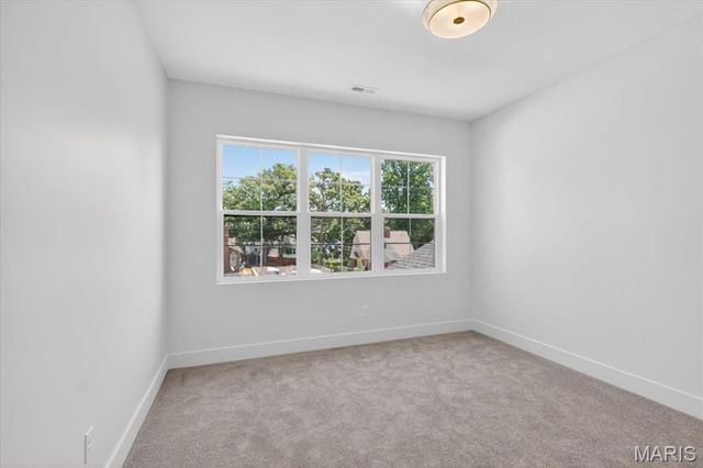 633 Norton Avenue, St Louis, MO 63122