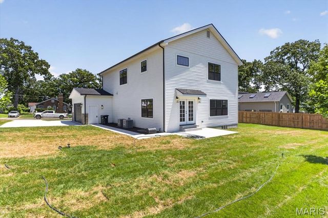 633 Norton Avenue, St Louis, MO 63122