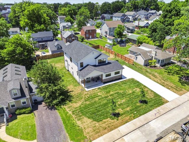 633 Norton Avenue, St Louis, MO 63122