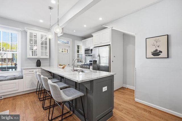 1020 10TH ST NE, Washington, DC 20002