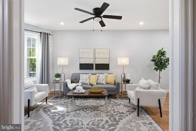 1020 10TH ST NE, Washington, DC 20002