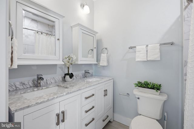 1020 10TH ST NE, Washington, DC 20002