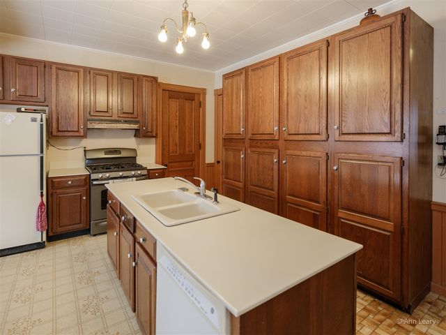 1921 N 9th Street, Kalamazoo, MI 49009