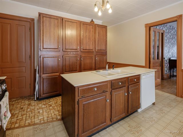 1921 N 9th Street, Kalamazoo, MI 49009