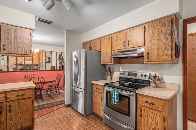 2560 NE 46 LANE, Ocala, FL 34479