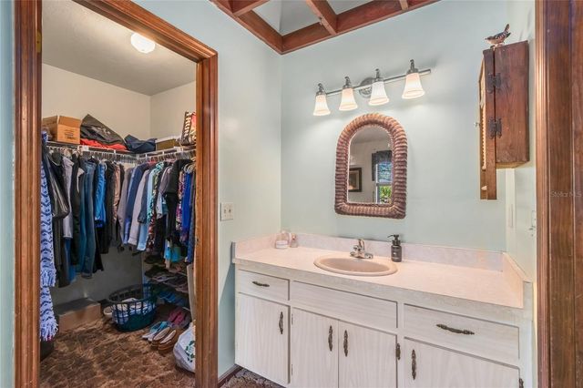 2560 NE 46 LANE, Ocala, FL 34479