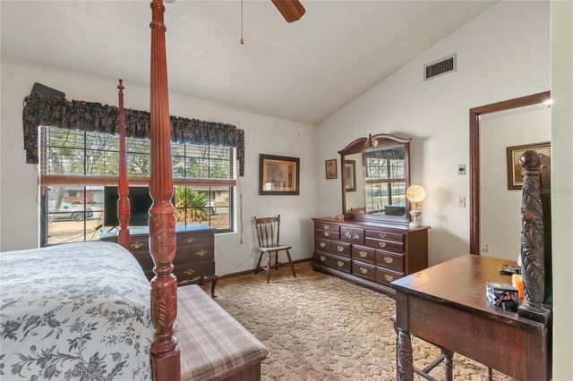 2560 NE 46 LANE, Ocala, FL 34479