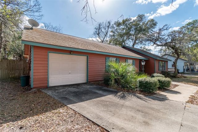 2560 NE 46 LANE, Ocala, FL 34479