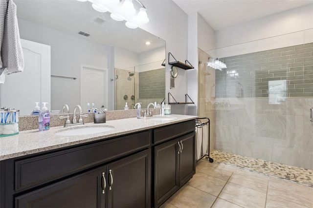 2400 ARTIST POINT COURT, Apopka, FL 32703