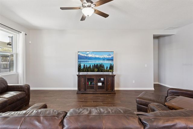 2400 ARTIST POINT COURT, Apopka, FL 32703