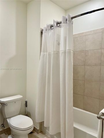 7825 NW 104th Ave 33, Doral, FL 33178