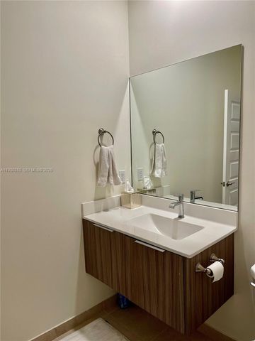 7825 NW 104th Ave 33, Doral, FL 33178