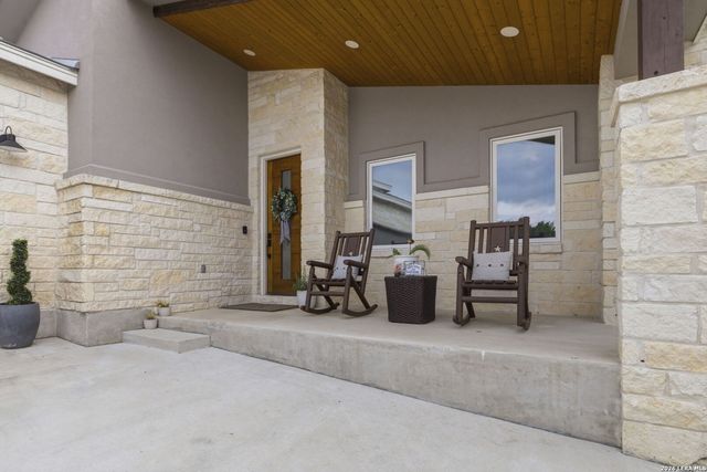 1108 LONG HOLLOW DR, Canyon Lake, TX 78133