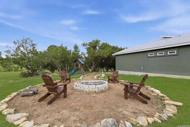 1108 LONG HOLLOW DR, Canyon Lake, TX 78133