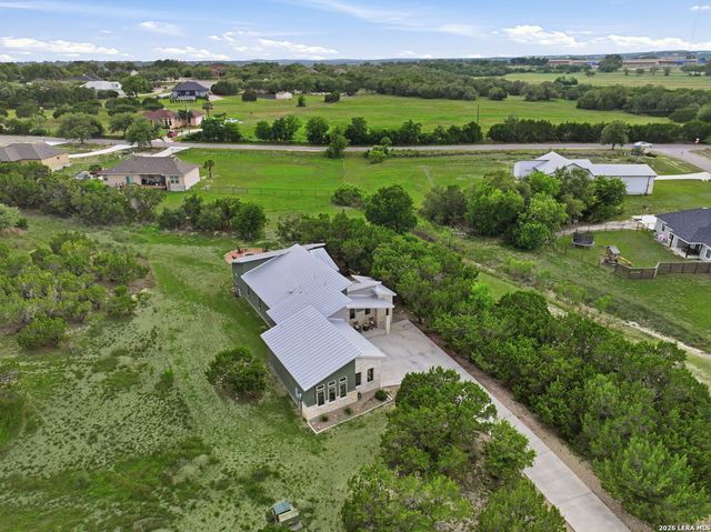 1108 LONG HOLLOW DR, Canyon Lake, TX 78133