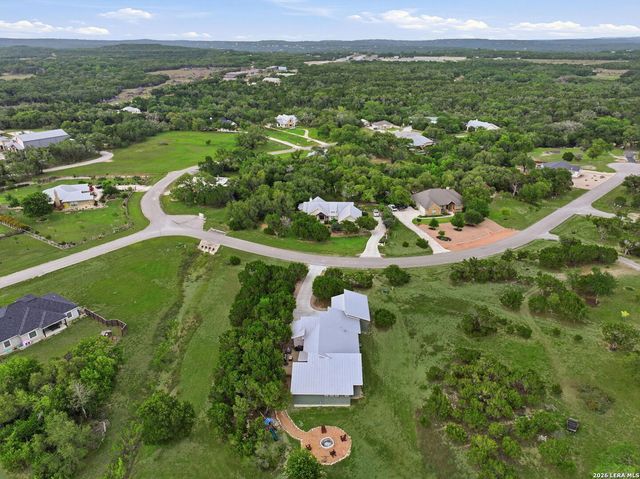 1108 LONG HOLLOW DR, Canyon Lake, TX 78133