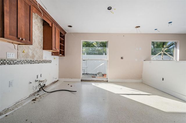 1854 DOLPHIN BOULEVARD S, St Petersburg, FL 33707