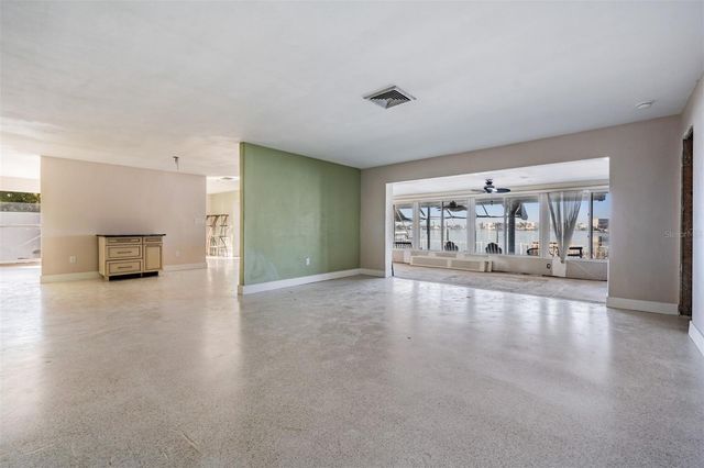 1854 DOLPHIN BOULEVARD S, St Petersburg, FL 33707