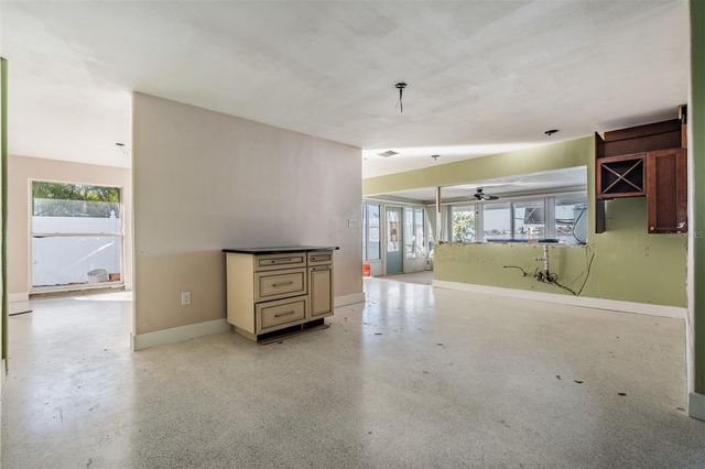 1854 DOLPHIN BOULEVARD S, St Petersburg, FL 33707