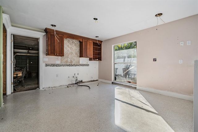 1854 DOLPHIN BOULEVARD S, St Petersburg, FL 33707