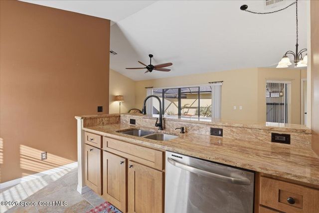 6285 N Mirror Lake Drive 6285, Sebastian, FL 32958