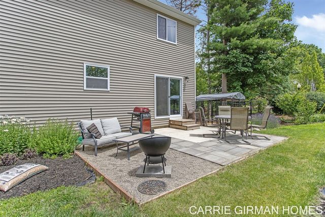 13772 Deer Creek Drive, South Haven, MI 49090