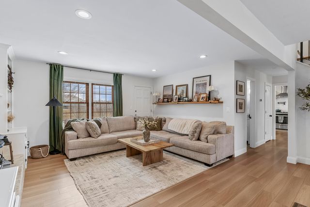 2012 E Shady Glen Drive, Springfield, MO 65804