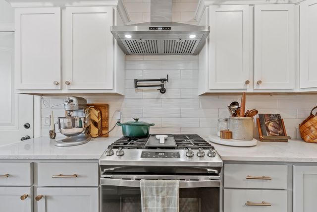 2012 E Shady Glen Drive, Springfield, MO 65804