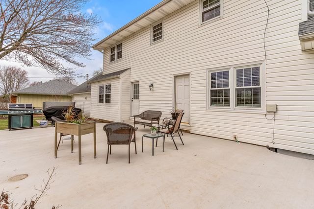 2012 E Shady Glen Drive, Springfield, MO 65804