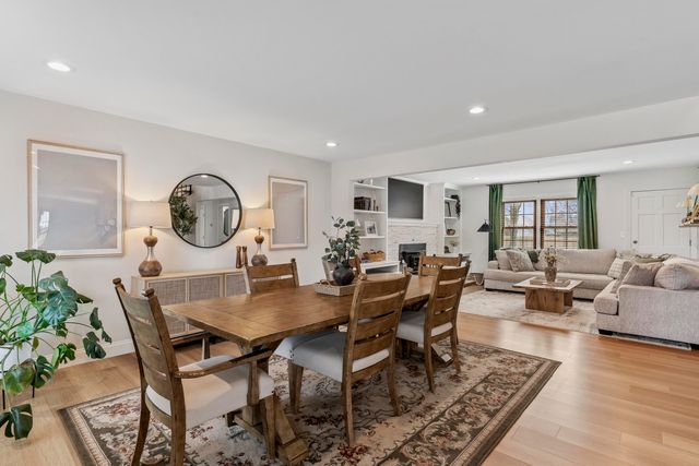 2012 E Shady Glen Drive, Springfield, MO 65804