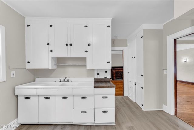 2021 Goodnor Road, Cleveland Heights, OH 44118