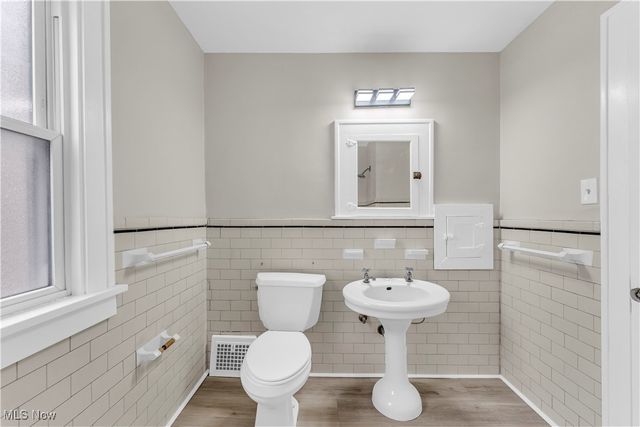 2021 Goodnor Road, Cleveland Heights, OH 44118