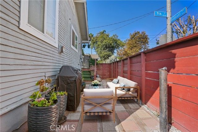 4037 E 7th Street, Long Beach, CA 90804