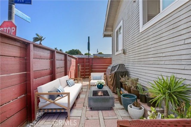 4037 E 7th Street, Long Beach, CA 90804