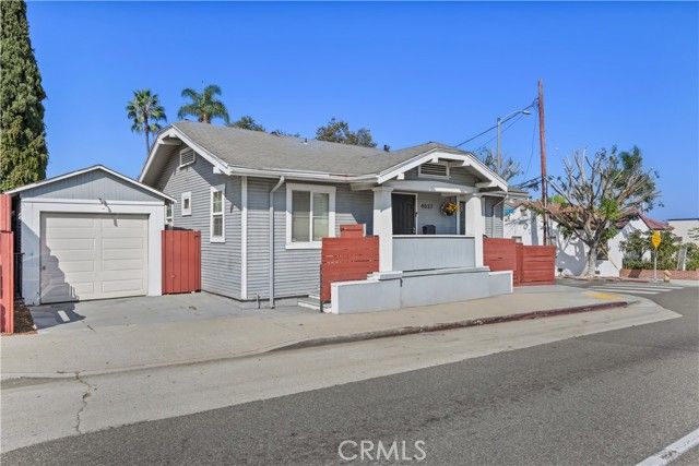 4037 E 7th Street, Long Beach, CA 90804