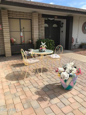 5318 W Shaw Butte Drive W, Glendale, AZ 85304