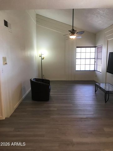 5318 W Shaw Butte Drive W, Glendale, AZ 85304