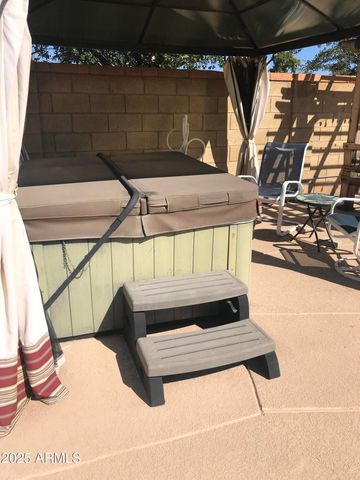 5318 W Shaw Butte Drive W, Glendale, AZ 85304