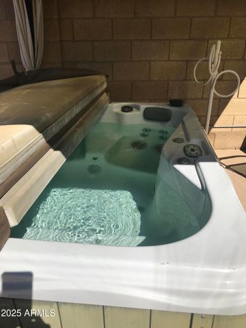 5318 W Shaw Butte Drive W, Glendale, AZ 85304