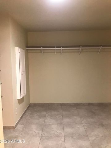 5318 W Shaw Butte Drive W, Glendale, AZ 85304