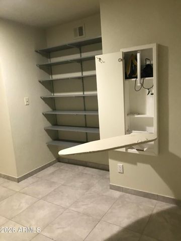 5318 W Shaw Butte Drive W, Glendale, AZ 85304