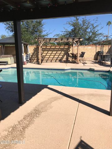 5318 W Shaw Butte Drive W, Glendale, AZ 85304