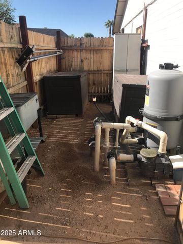 5318 W Shaw Butte Drive W, Glendale, AZ 85304