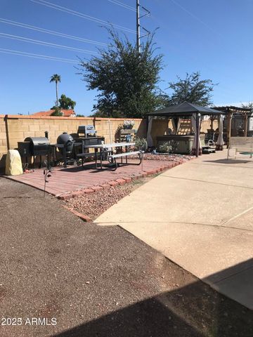 5318 W Shaw Butte Drive W, Glendale, AZ 85304