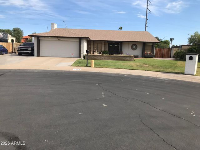 5318 W Shaw Butte Drive W, Glendale, AZ 85304