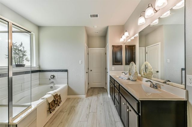 2982 Austin Breeze Lane, League City, TX 77573