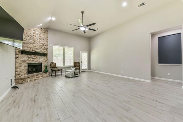 2982 Austin Breeze Lane, League City, TX 77573