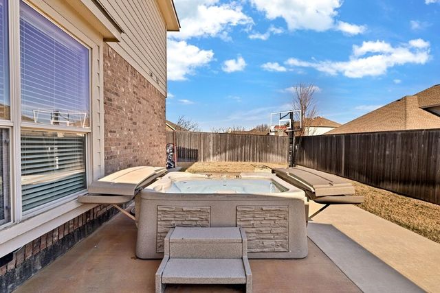 609 Arbor Glen Court, Mansfield, TX 76063