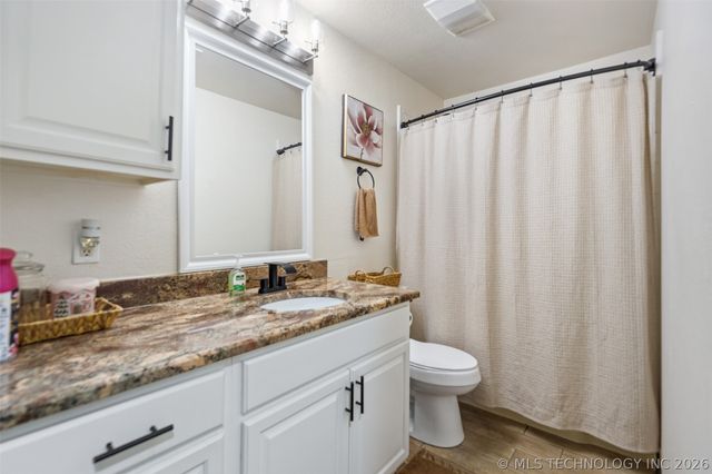 5911 E Reading Street, Tulsa, OK 74115