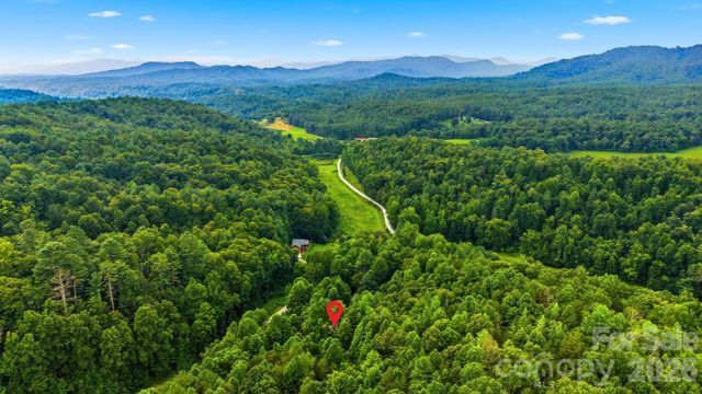 3131 Shallow Creek Road, Lenoir, NC 28645